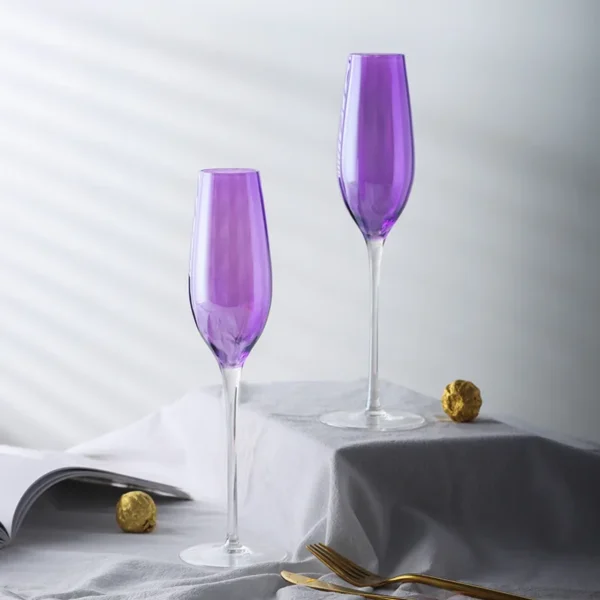 Britisches Lila Kelchglas-Set für Champagnergläser im nordischen Stil, neues leichtes Luxus-Weinglas aus Kristall – Bild 3